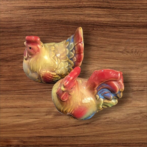 Ceramic Rooster & Hen Salt And Pepper Shakers Vintage Farmhouse Decor Kitchen - Picture 1 of 8